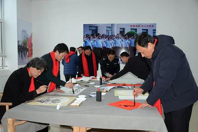 翰墨飄香迎新春，警民同心繪和諧——諸城市公安局與文聯(lián)成功舉辦書畫聯(lián)誼交流活動