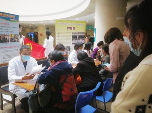 守護(hù)“胃”來，健康同行 消化科黨支部國際護(hù)胃日健康咨詢活動(dòng)紀(jì)實(shí)